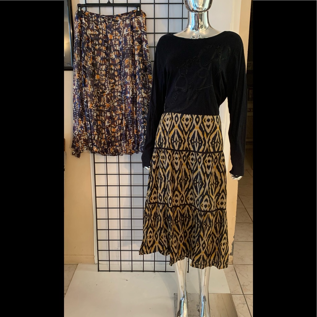 “Host Pick”Ralph Lauren Embroidered Top & 2 Skirts
